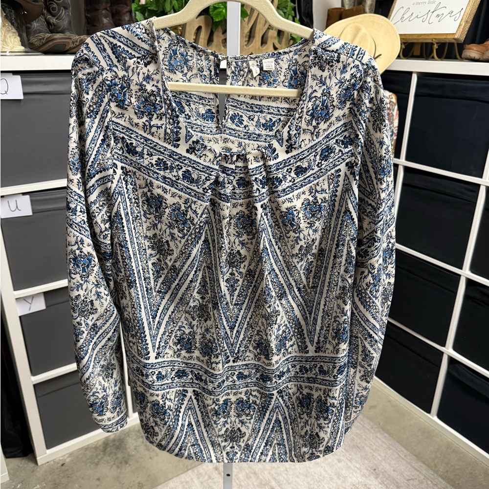 Cato C Est 1946 Women's Blue Floral Printed Crochet Lace Sleeve Top